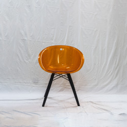 Cadeiras Pedrali coloridas